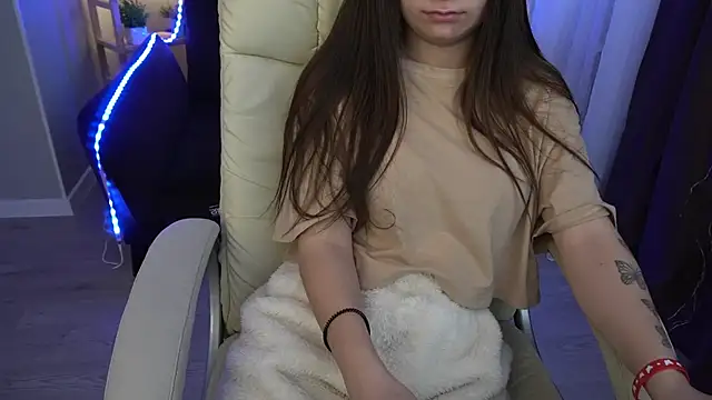 Snapshot of ElysLunar chatting on 02-03-25, 12:25 ElysLunar online show from 02-03-25, 12:25