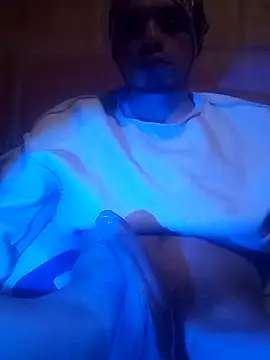 Snapshot of andrexote chatting on 01-12-25, 07:43 andrexote online show from 01-12-25, 07:43