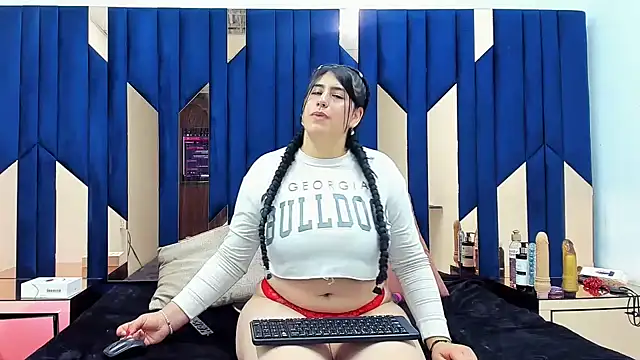 Snapshot of Criistaal_ chatting on 01-31-25, 04:36 Criistaal  online show from 01-31-25, 04:36