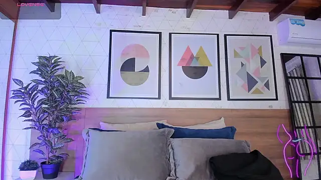 MiaKay1 online show from 02-02-26, 03:38