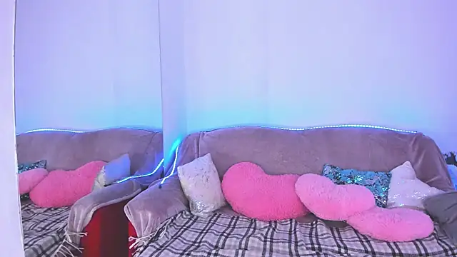 CurlyDreams online show from 05-08-26, 05:33