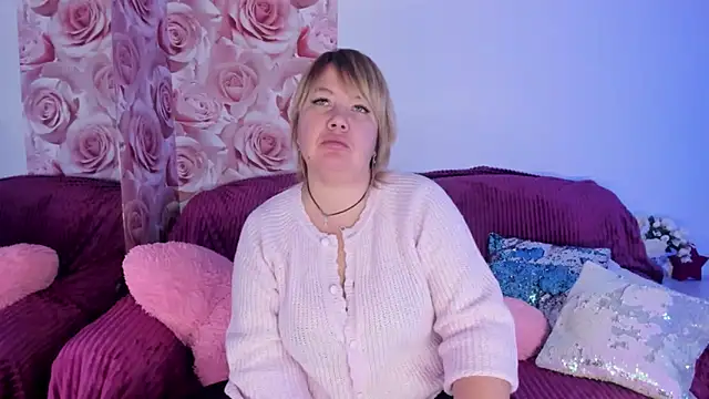 CurlyDreams online show from 02-22-26, 06:27