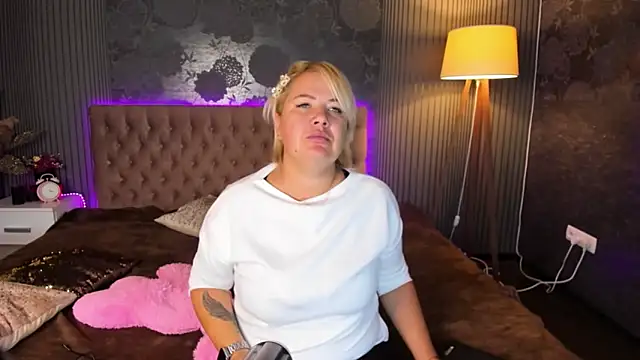 CurlyDreams online show from 09-20-25, 05:34