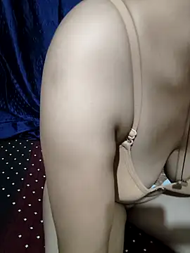 kaveerpooja947 online show from 03-26-26, 04:38