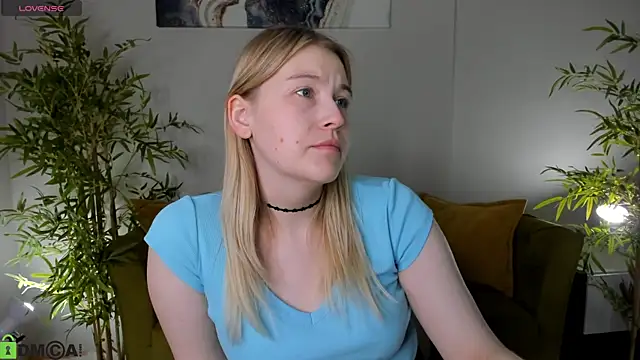 Snapshot of Colleen_Blake chatting on 05-28-26, 04:46 Colleen Blake online show from 05-28-26, 04:46