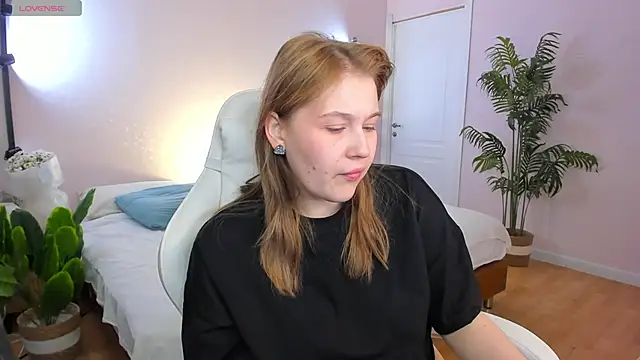 Snapshot of Colleen_Blake chatting on 02-27-26, 04:29 Colleen Blake online show from 02-27-26, 04:29