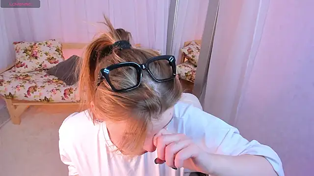 Snapshot of Colleen_Blake chatting on 02-05-26, 04:03 Colleen Blake online show from 02-05-26, 04:03