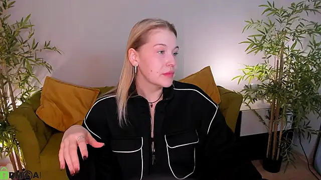 Snapshot of Colleen_Blake chatting on 05-20-26, 04:59 Colleen Blake online show from 05-20-26, 04:59