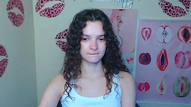  SusieSu  online show from 12-20-25, 07:22