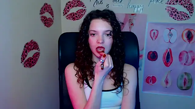  SusieSu  online show from 04-03-26, 06:47