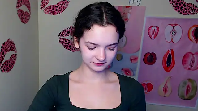  SusieSu  online show from 11-28-25, 01:22