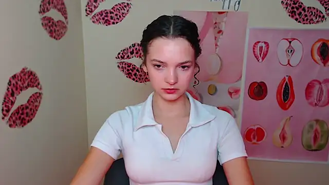  SusieSu  online show from 09-19-25, 06:39