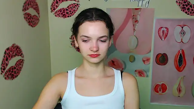  SusieSu  online show from 11-18-25, 07:11