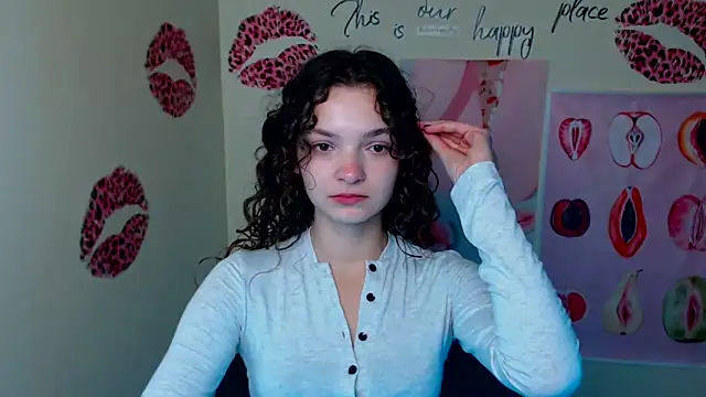  SusieSu  online show from 10-14-25, 06:36