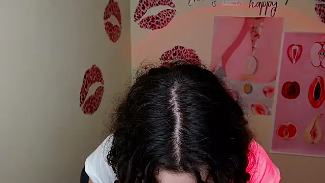  SusieSu  online show from 03-11-25, 07:46