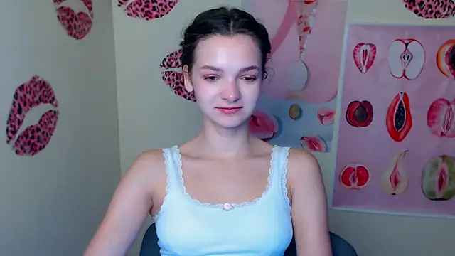  SusieSu  online show from 10-02-25, 06:28