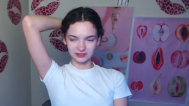  SusieSu  online show from 11-23-25, 01:10