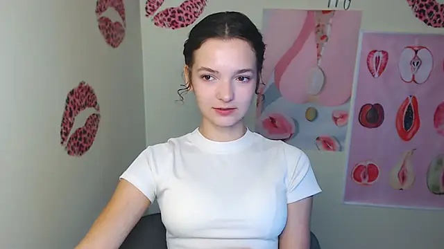  SusieSu  online show from 09-11-25, 06:46