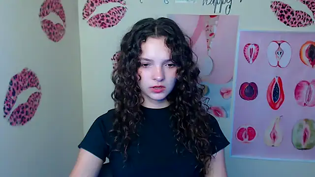  SusieSu  online show from 09-23-25, 06:20