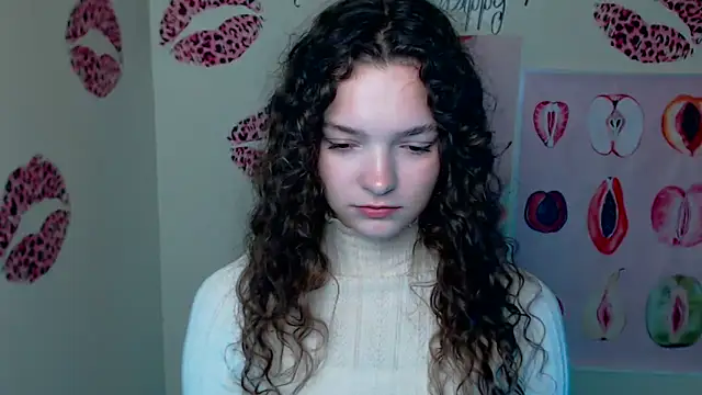  SusieSu  online show from 10-15-25, 06:22