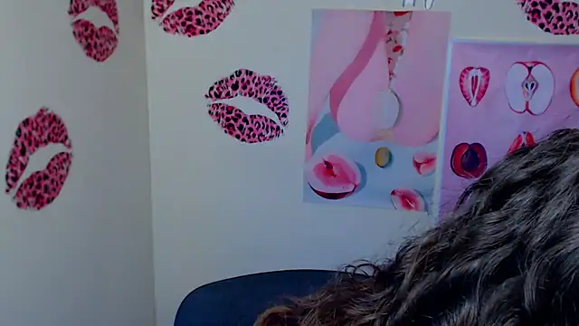  SusieSu  online show from 02-25-26, 07:30