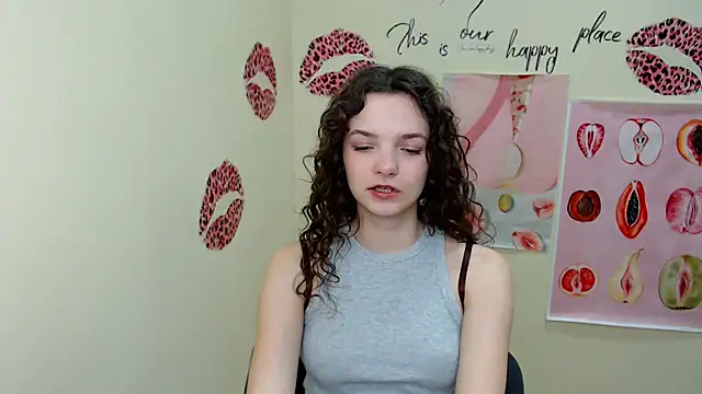  SusieSu  online show from 03-10-25, 07:11