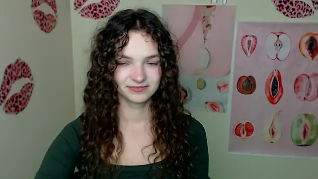  SusieSu  online show from 10-07-25, 06:47