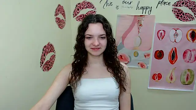  SusieSu  online show from 03-20-25, 07:25