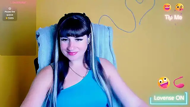 Snapshot of Violla_My chatting on 07-08-26, 11:44 Violla My online show from 07-08-26, 11:44