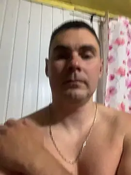 Snapshot of Rowing199456 chatting on 05-13-26, 07:10 Rowing199456 online show from 05-13-26, 07:10