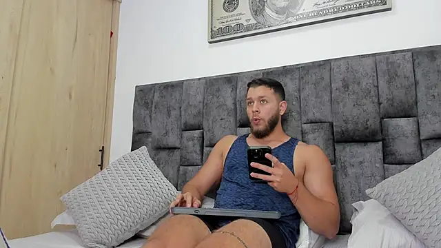 Snapshot of BastianFerrari chatting on 12-18-24, 03:55 BastianFerrari online show from 12-18-24, 03:55