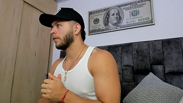 Snapshot of BastianFerrari chatting on 02-06-25, 02:22 BastianFerrari online show from 02-06-25, 02:22