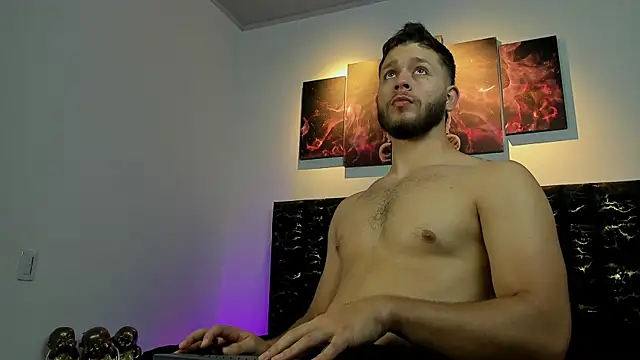 Snapshot of BastianFerrari chatting on 10-20-25, 02:17 BastianFerrari online show from 10-20-25, 02:17