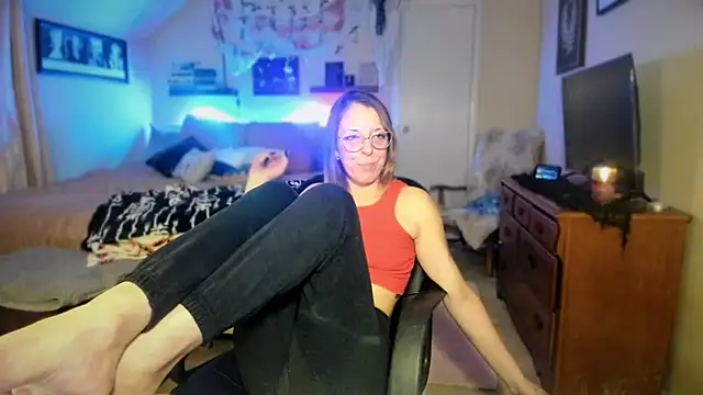 lezzrene online show from 10-19-25, 11:13