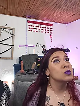 keila j online show from 12-04-25, 10:47