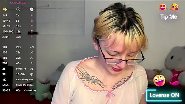 Cloe five online show from 10-27-25, 11:38