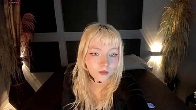 Cloe five online show from 03-11-25, 09:15