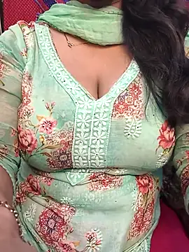 Snapshot of Anamika_Kapoor chatting on 10-04-25, 01:23 Anamika Kapoor online show from 10-04-25, 01:23