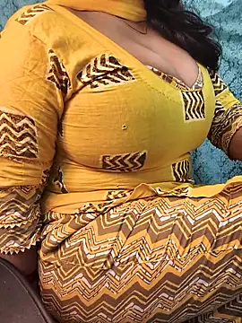 Snapshot of Anamika_Kapoor chatting on 02-14-26, 10:32 Anamika Kapoor online show from 02-14-26, 10:32