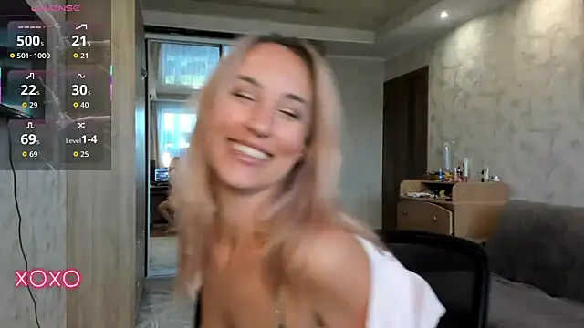 Snapshot of lady_Nati chatting on 09-15-25, 01:55 lady Nati online show from 09-15-25, 01:55