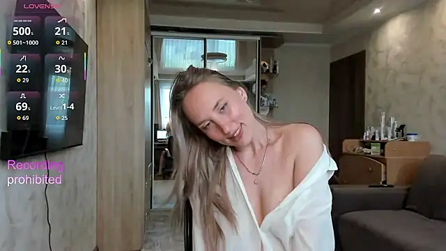 lady Nati online show from 05-18-26, 01:05