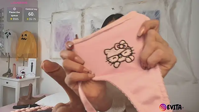 Eva depp online show from 10-16-25, 01:52