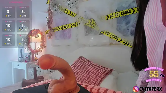 Eva depp online show from 10-27-25, 04:19