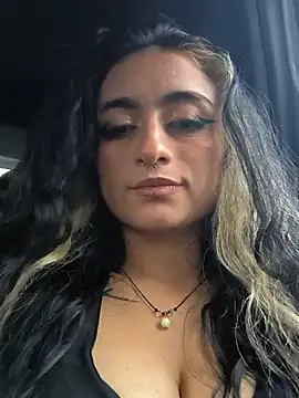 Snapshot of Lila_Desiree chatting on 07-17-26, 11:02 Lila Desiree online show from 07-17-26, 11:02