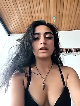 Lila Desiree online show from 12-13-25, 08:04