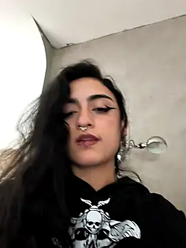 Lila Desiree online show from 12-17-25, 04:12