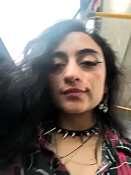 Lila Desiree online show from 04-15-26, 08:42