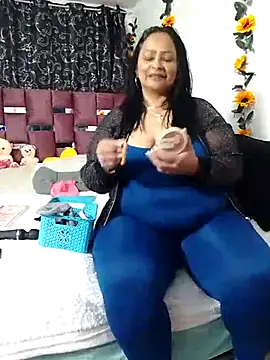 Snapshot of ScarletthJhonson- chatting on 11-05-25, 10:13 ScarletthJhonson- online show from 11-05-25, 10:13