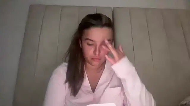 Snapshot of maisiesmithx chatting on 09-26-25, 02:07 maisiesmithx online show from 09-26-25, 02:07