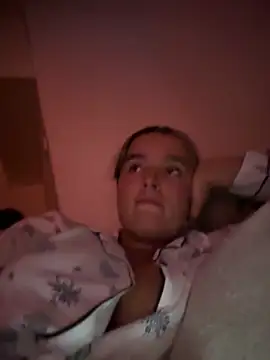 Snapshot of maisiesmithx chatting on 10-07-25, 02:45 maisiesmithx online show from 10-07-25, 02:45